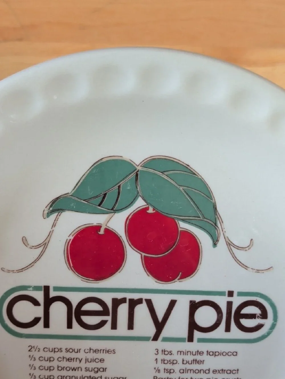 VTG. Ceramic Cherry Pie Recipe Plate. 🌟